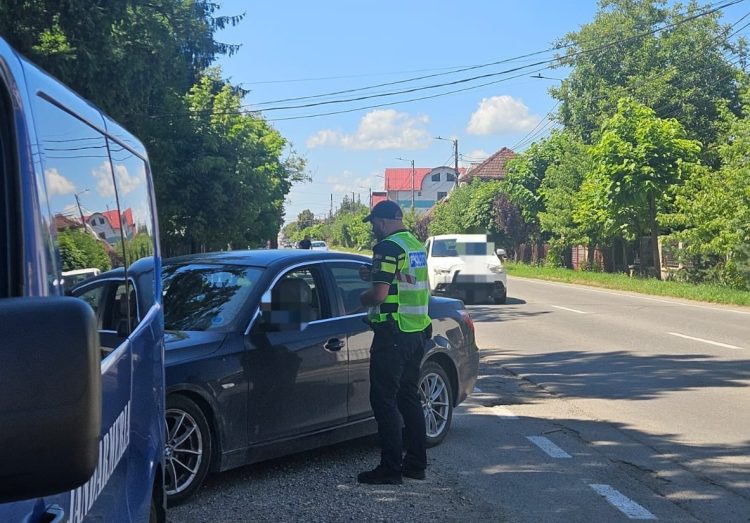 Polițiștii din Sighetu Marmației și din Sarasău acționează constant pe drumurile publice