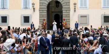 Papa Leon al XIV-lea: Să ne ridicăm privirea, să ne uităm Mama noastră