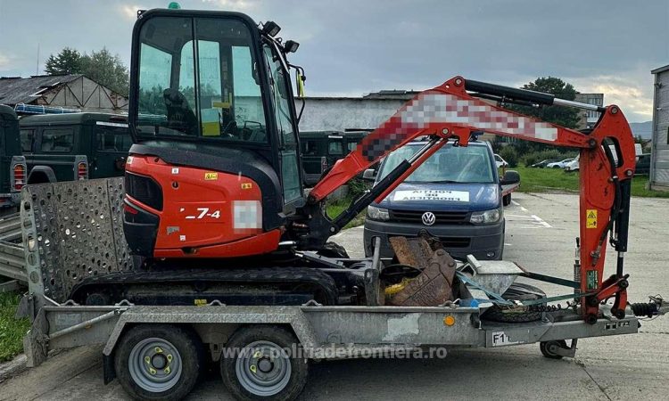 Un trailer și un utilaj, căutate de autoritățile din Austria, descoperite de polițiștii de frontieră la Ieud