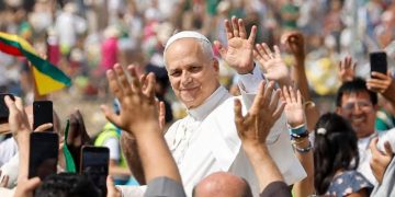 Tineri, nu amăgiți setea de Dumnezeu cu surogate inutile! Aspirați la lucruri mărețe, la sfințenie!