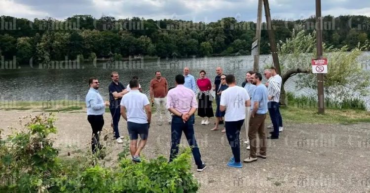 Ședință USR de taină pe malul apei/ Bătaie pe funcții și influență