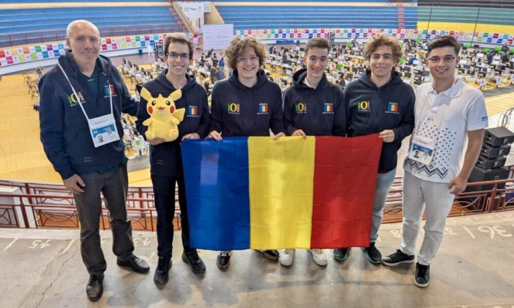 Elevii români au obţinut patru medalii de aur la Olimpiada Internaţională de Informatică, care s-a desfăşurat în Bolivia.
