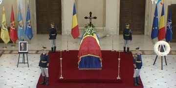 Idioții care se bat cu un mort…