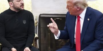 Zelensky merge luni la Washington să discute cu Trump…