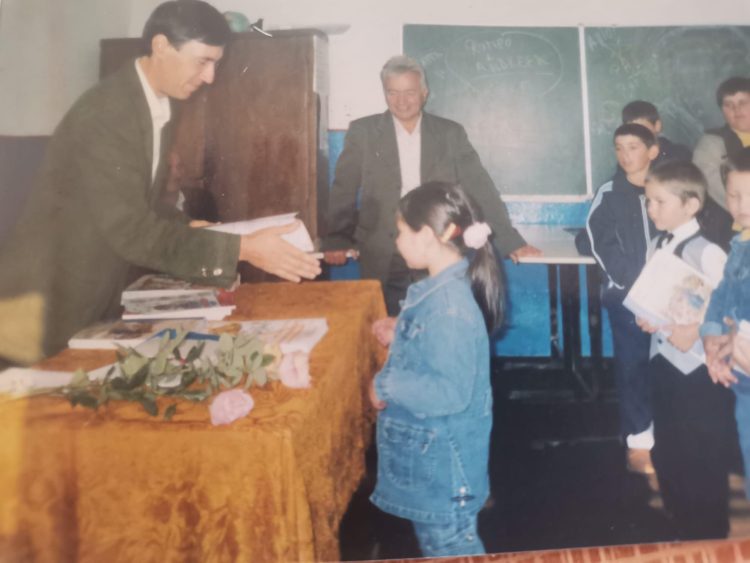 Comunitatea din Rohia, în doliu: a murit învățătorul Marin Stratu