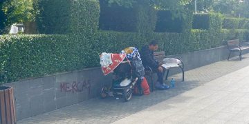 Bine măcar că nu avem viitor…