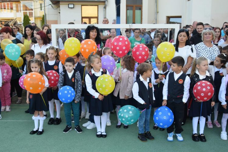 „Primul ghiozdan” – un deceniu de sprijin pentru copiii Maramureșului