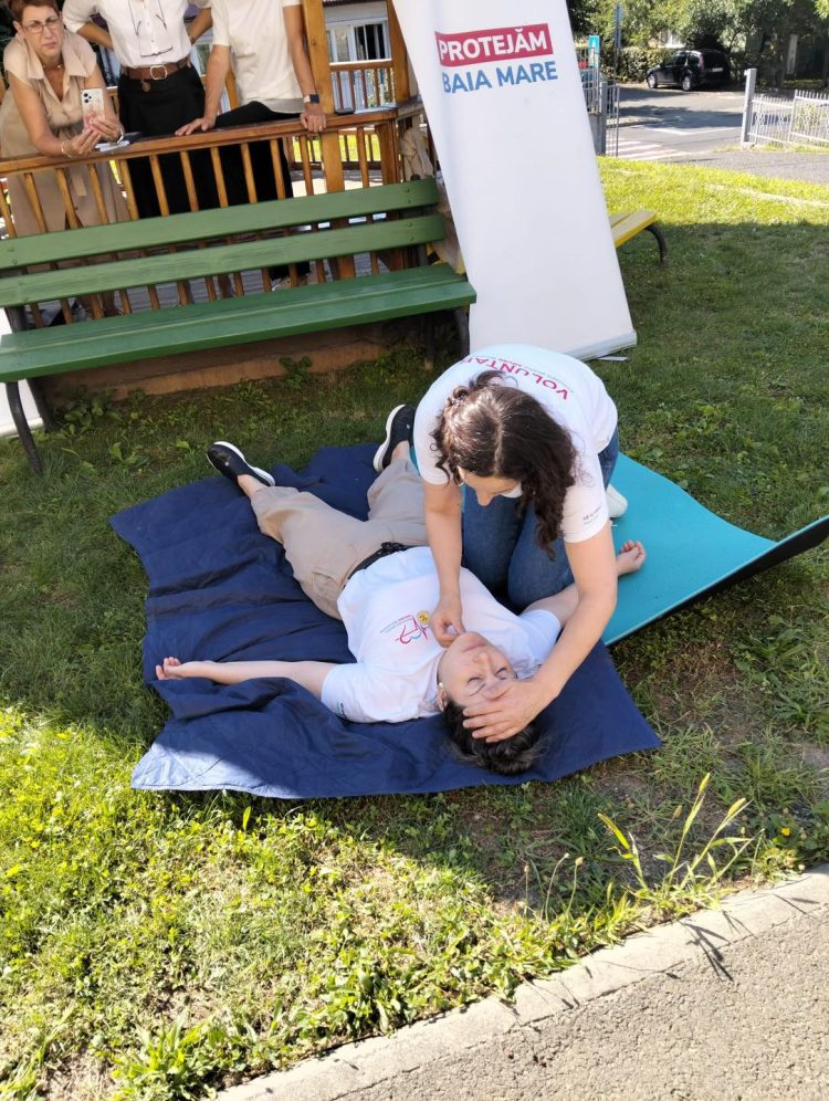 Sesiuni gratuite de instruire dedicate utilizării defibrilatoarelor automate externe (AED)