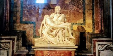 Astăzi, cerul și pământul se pleacă în tăcere…