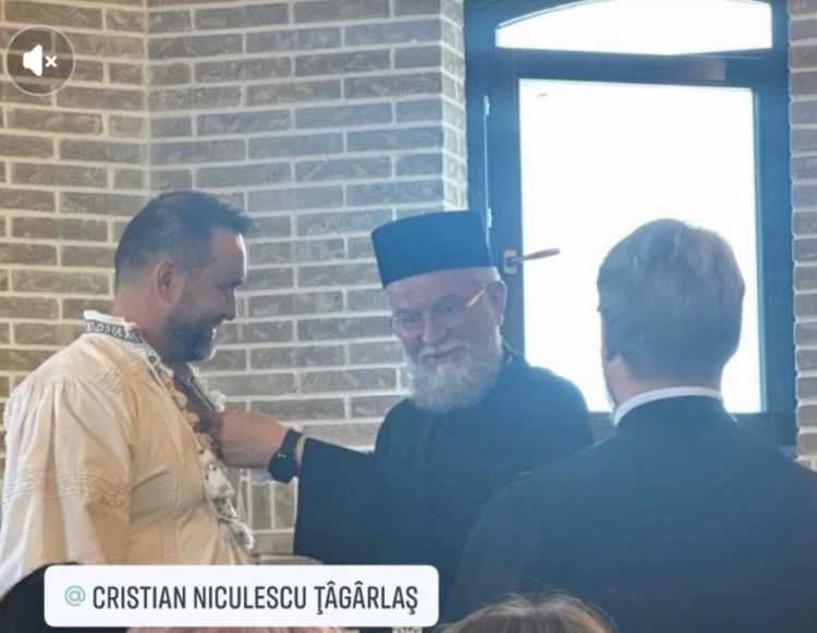 Episcopul cu dublu limbaj: ceartă festivalurile, dar vinde biserica pe niște arginți la politruci