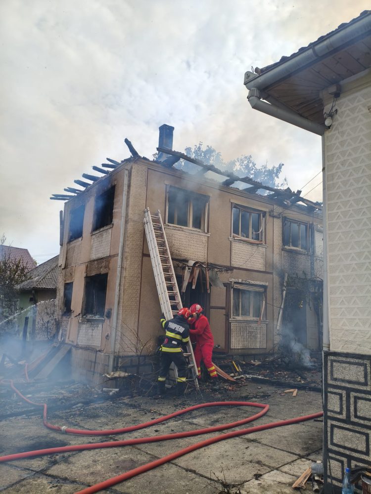 Incendiu la o gospodărie din Tamășești, comuna Ariniș