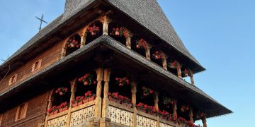 Târnosirea Bisericii Ortodoxe „Șesu-Mănăstirii” din Rozavlea are loc duminică