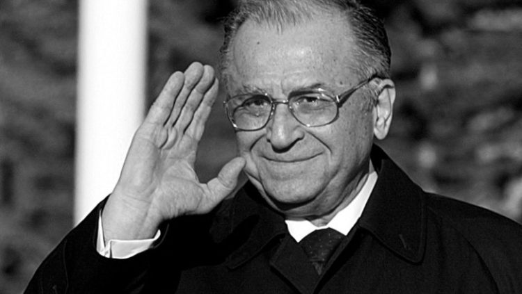 Ion Iliescu va fi înmormântat joi, 7 august, zi declarată de doliu național în România