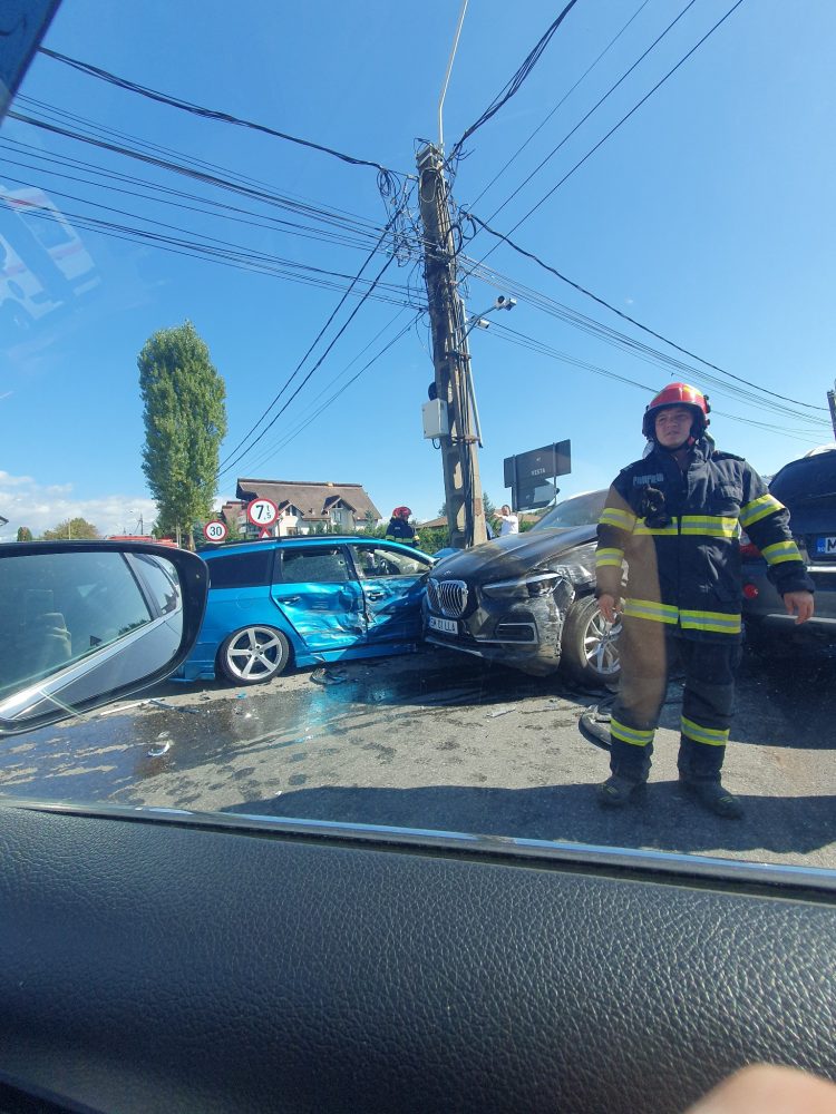 Accident rutier cu victime, în Baia Mare. Două persoane au fost rănite