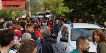 Peste 20.000 de voluntari, majoritatea elevi și profesori, au participat la „Let’s Do It, Romania!” în Maramureș