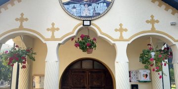 Hram la Biserica Nașterea Maicii Domnului din Ferneziu