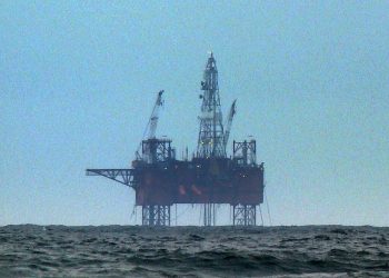 Avioane de vânătoare ruseşti au pătruns în zona de securitate a unei platforme de foraj din Marea Baltică