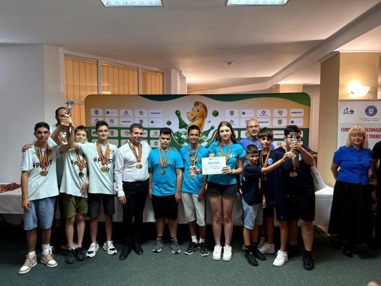 Academia de Șah Maramureș. 3 medalii cu echipa și 5 medalii individuale au adus acasă de la Mamaia