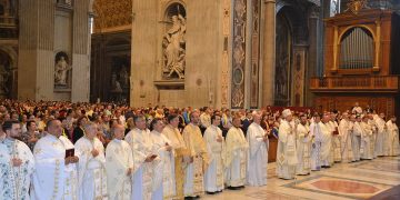 Pelerinajul Eparhiei de Maramureș la Roma. Sfânta Liturghie Arhierească în Bazilica „Sfântul Petru”