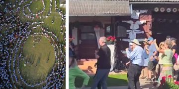 Editorial – Lecția amară a neputinței de a fi împreună