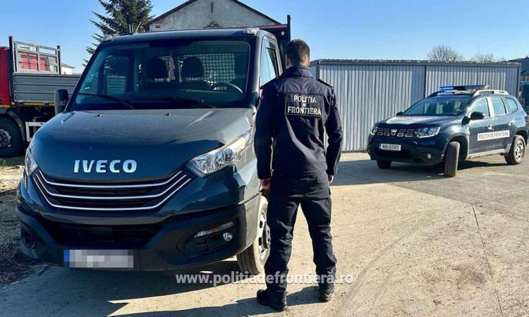 Autovehicule de 224.000 de euro aflate în atenţia autorităţilor din străinătate, descoperite la frontiera de nord în primele nouă luni ale anului