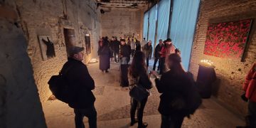 Vernisajul expoziției „Ritual. Pictură/Experiment”, la Baia Mare – o provocare artistică la reflecție asupra vieții și imortalității artei