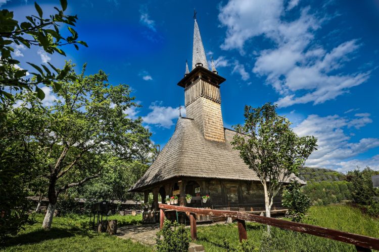 Au început lucrările de restaurare la Biserica „Sfântul Mare Mucenic Gheorghe” din Muzeul Satului Baia Mare