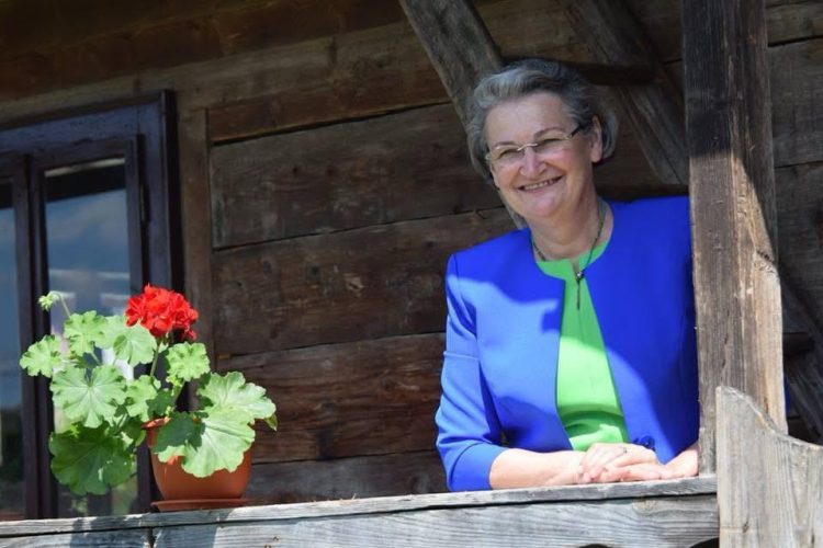 Nu are nevoie de statuie. Are inimile oamenilor. VIORICA CHERECHEȘ