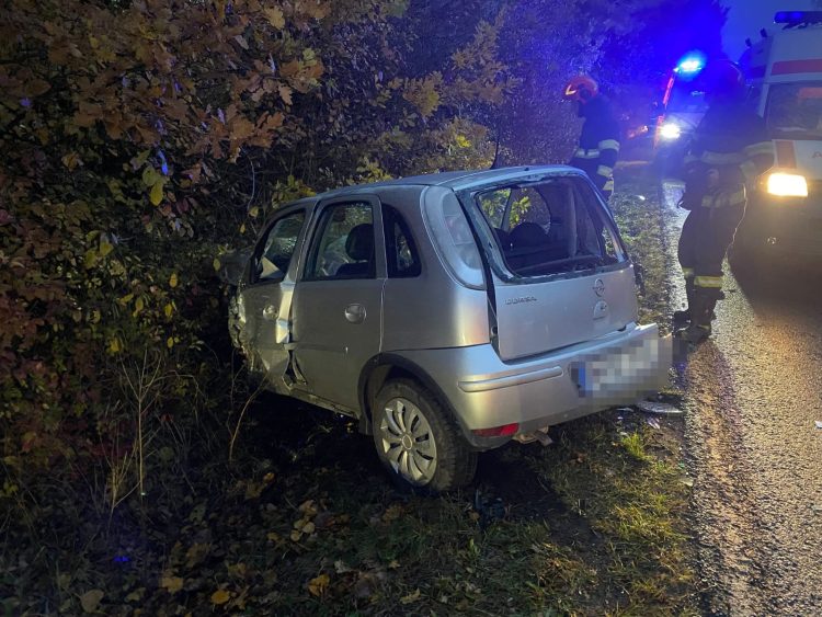 Accident rutier în Groși, Două autocare și un autoturism s-au ciocnit, o femeie rănită, 50 de pasageri preluați de alte vehicule