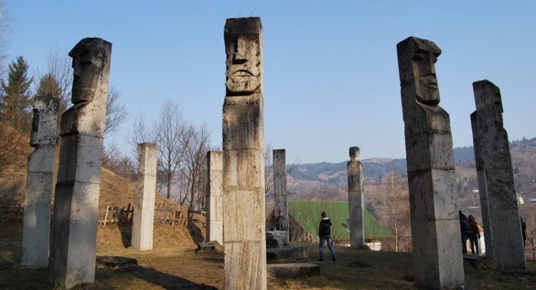 Strigătul din Moisei – 81 de ani de la masacrul care nu trebuie uitat