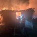 Casă mistuită de flăcări în Buteasa. Proprietarul a ajuns la spital cu arsuri