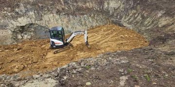 Lucrările de punere în siguranţă a terenului afectat de prăbuşire la Coştiui