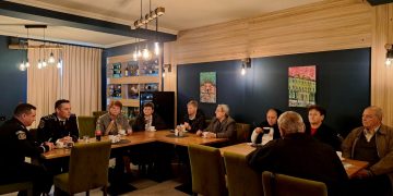 Polițiști împreună cu vârstnicii din Sighetu Marmației, aprecieri și recunoștințe la o ceașcă de cafea