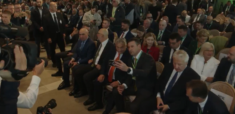 Între gest simbolic și provocare – ce învățăm din scandalul de la Congresul UDMR