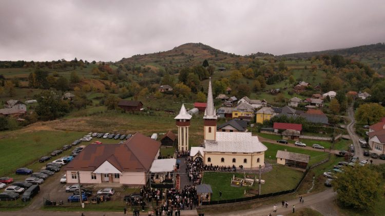 A fost târnosită biserica Parohiei „Sfinții Arhangheli Mihail și Gavriil” din Trestia