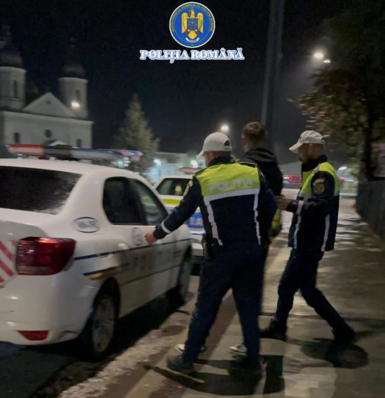 Urmărire în trafic prin Târgu Lăpuș. Un șofer de 21 de ani a vrut să scape de polițiști, apoi a făcut accident. Avea o îmbibație alcoolică de 2,33 g/l alcool pur în sânge