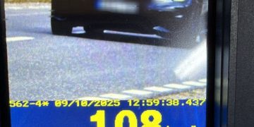 Vitezoman cercetat după ce a fost depistat în trafic la Cavnic cu permisul suspendat și sub influența substanțelor psihoactive