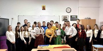 Sărbătorirea Zilei Naționale a României la Liceul Teoretic „Bogdan-Vodă”