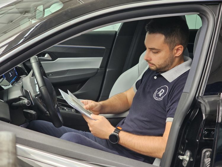 Lovitură grea pentru samsarii de mașini: Mașinile utilizate pot fi vândute doar după…