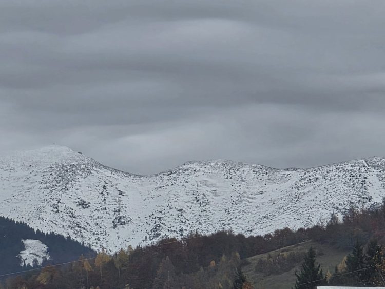 Alertă în Munții Maramureșului. Salvamontiștii caută 2 ucraineni
