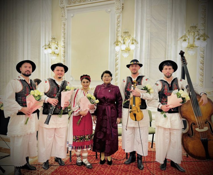 Ansamblul Folcloric Național „Transilvania”, ambasador al culturii maramureșene la aniversarea a 75 de ani de relații diplomatice între Mongolia și România