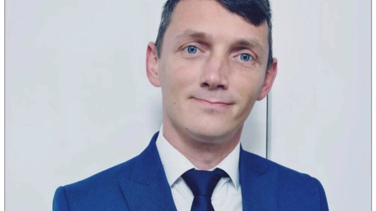 Pintea, simbolul imposturii politice din Parlament: cu permisul suspendat și mintea la fel