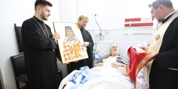 Rugăciune și binecuvântare la Spitalul Județean din Baia Mare, prin aducerea moaștelor Sfântului Nectarie