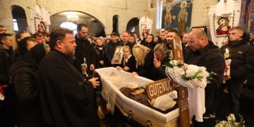 Tânărul seminarist Alexandru Nicușor Guțeniuc, condus pe ultimul drum pământesc