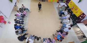 Lecție despre respect și prietenie la Centrul Rivulus Pueris, cu participarea elevilor de la Școala „Nichita Stănescu”