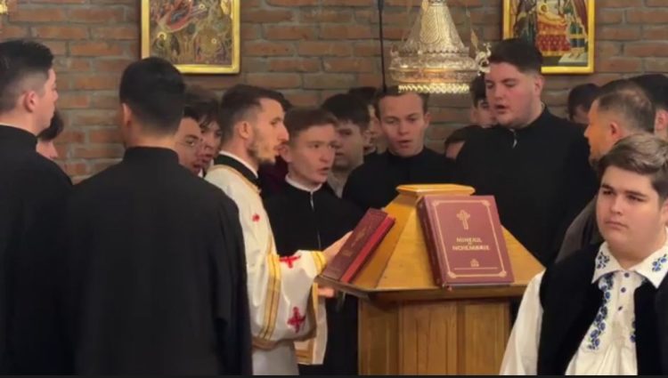 VIDEO: Grupul bizantin „Theologos” al Episcopiei Maramureşului şi Sătmarului a început repetițiile pentru Crăciun