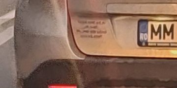 FOTO: Să dăm o mână de ajutor! Se caută proprietarul unui autoturism văzut în trafic, iar motivul este incredibil!