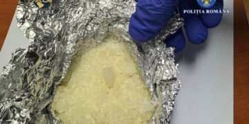 Depistat în flagrant delict cu droguri de mare risc