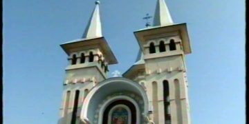 Hramul Catedralei „Sfinții Arhangheli Mihail și Gavriil”, prilej de rugăciune și binecuvântare la Sighetu Marmației