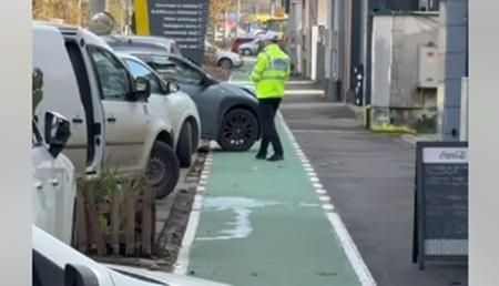 Șoferi, știți cât este amenda dacă parcați pe pistele de biciclete?